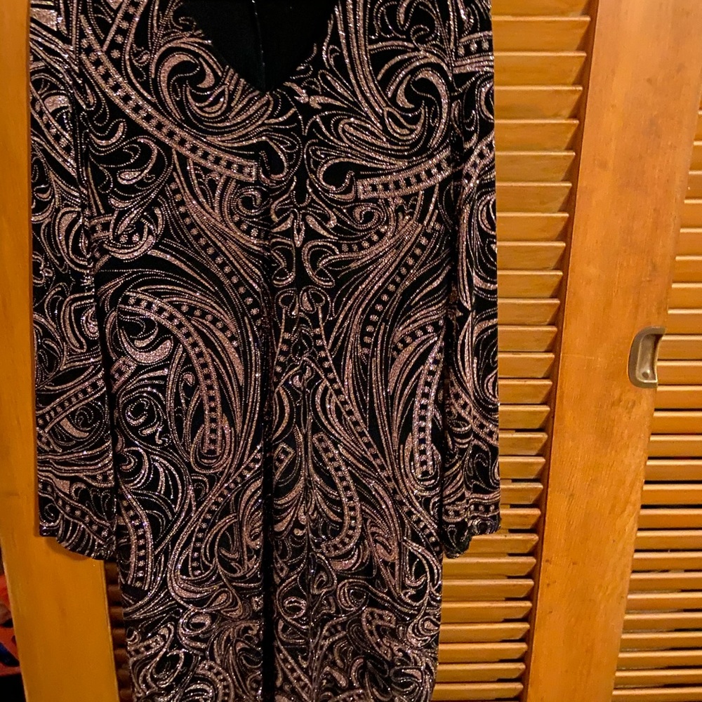 Dress - Picture 3 of 3